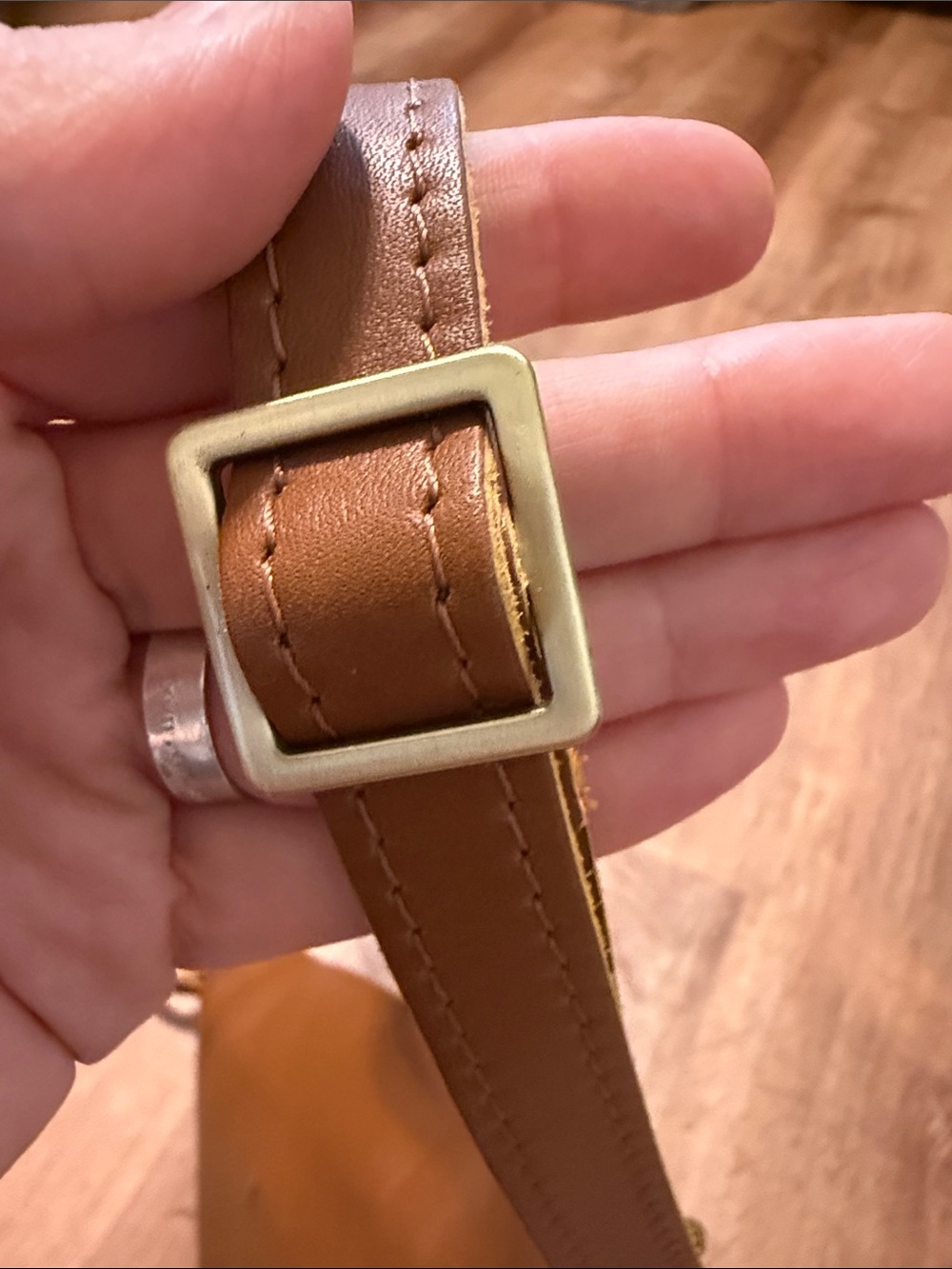 Portland Leather Koala Crossbody Medium Honey - Picture 8 of 12
